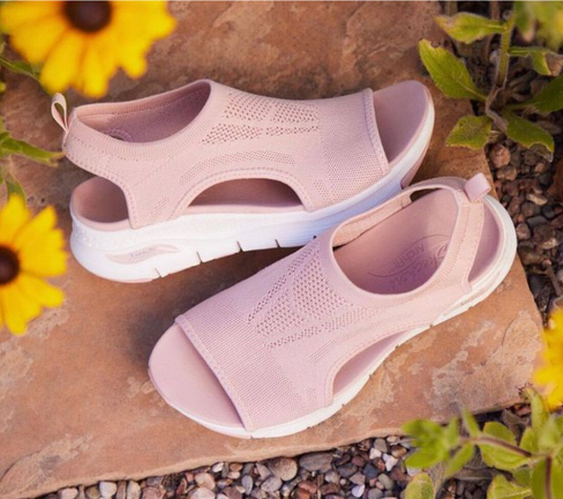 Buy Women s Shoes Apparel Online Skechers Shoes Apparels For