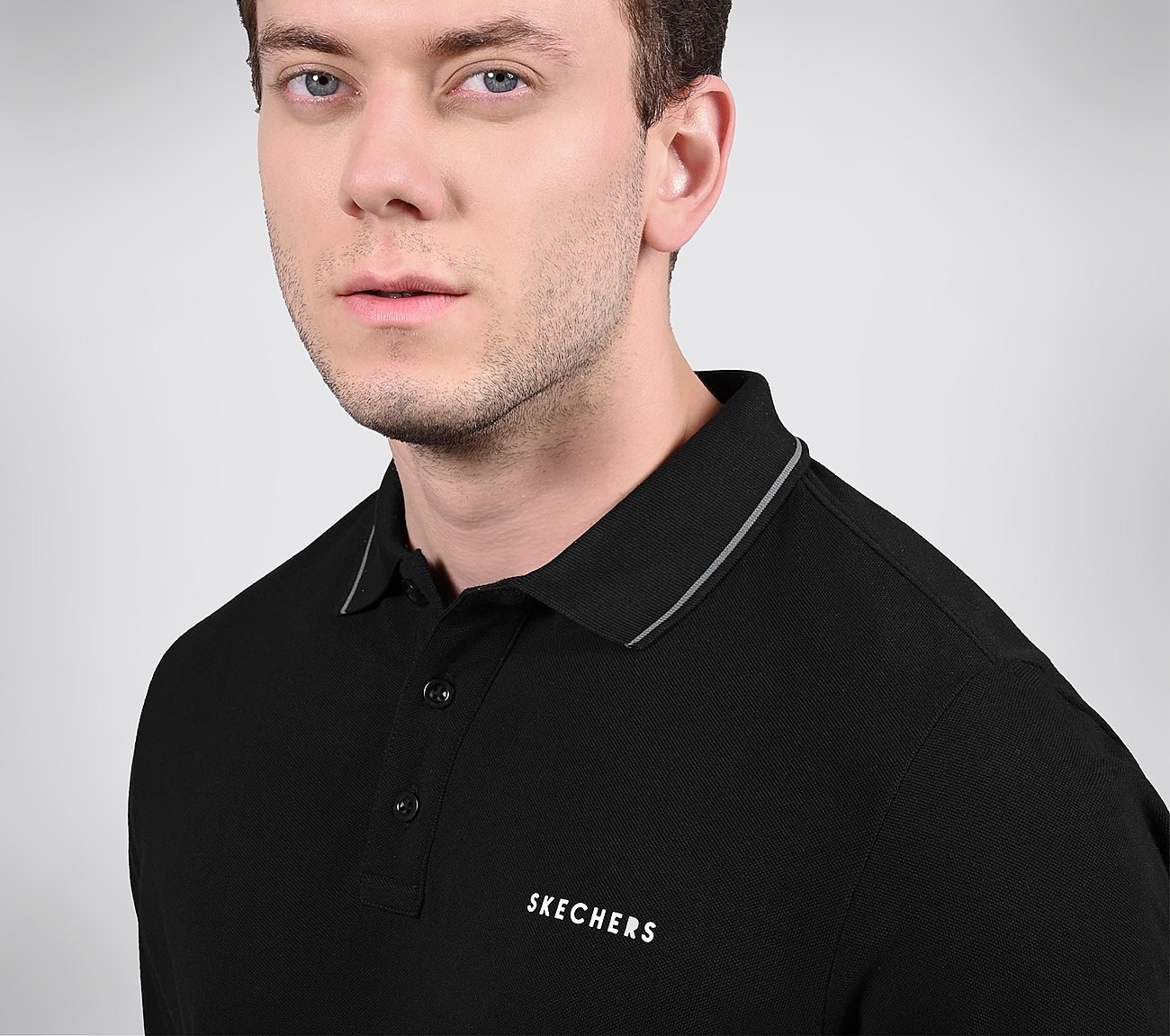 SKECHERS EVERYDAY POLO, BLACK/CHARCOAL/BLUE Apparels Right View