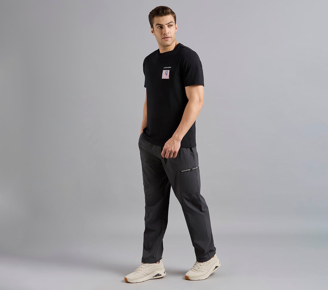 APPLIQUE PRINT T-SHIRT, BLACK Apparel Right View