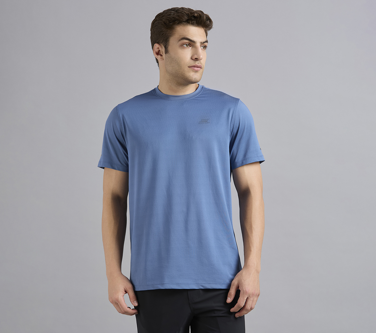SKECHERS BACK LOGO TEE, TAUPE/BLUE