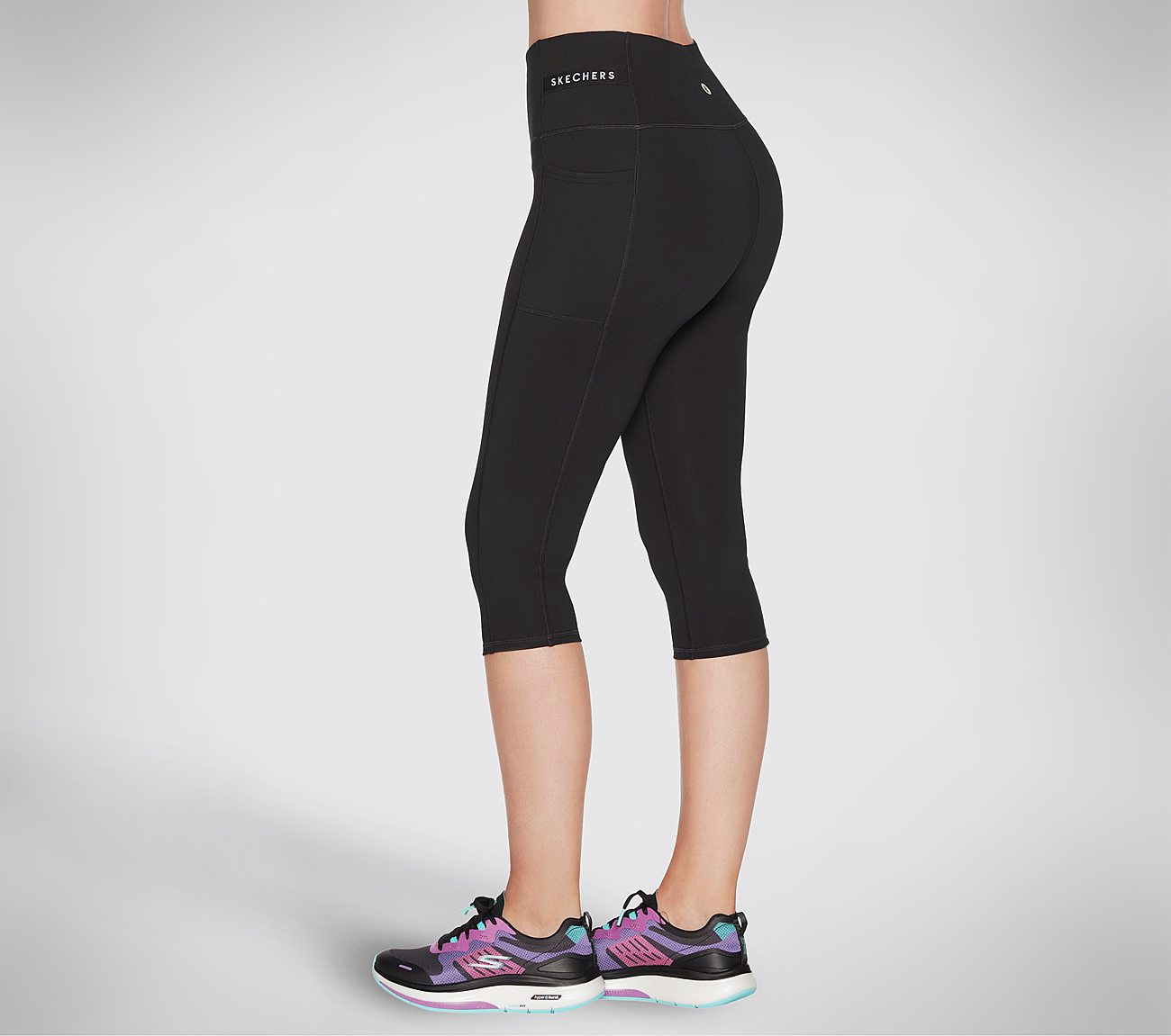 GOSTRETCH CAPRI, BBBBLACK Apparel Bottom View