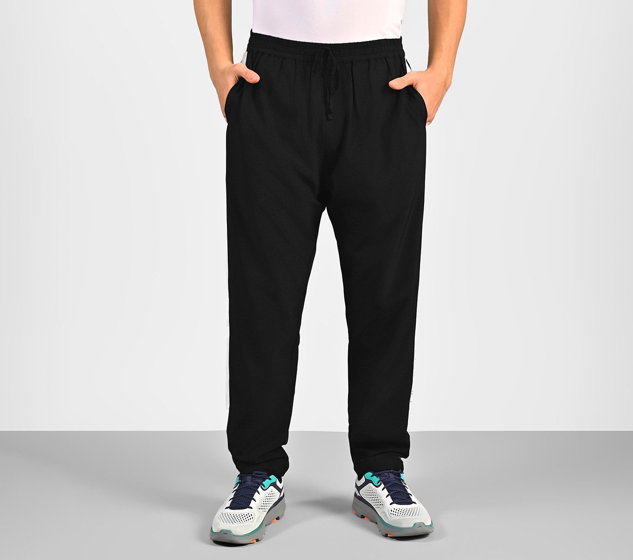 MENS COLORBLOCK TRACK PANT, BLACK Apparel Lateral View