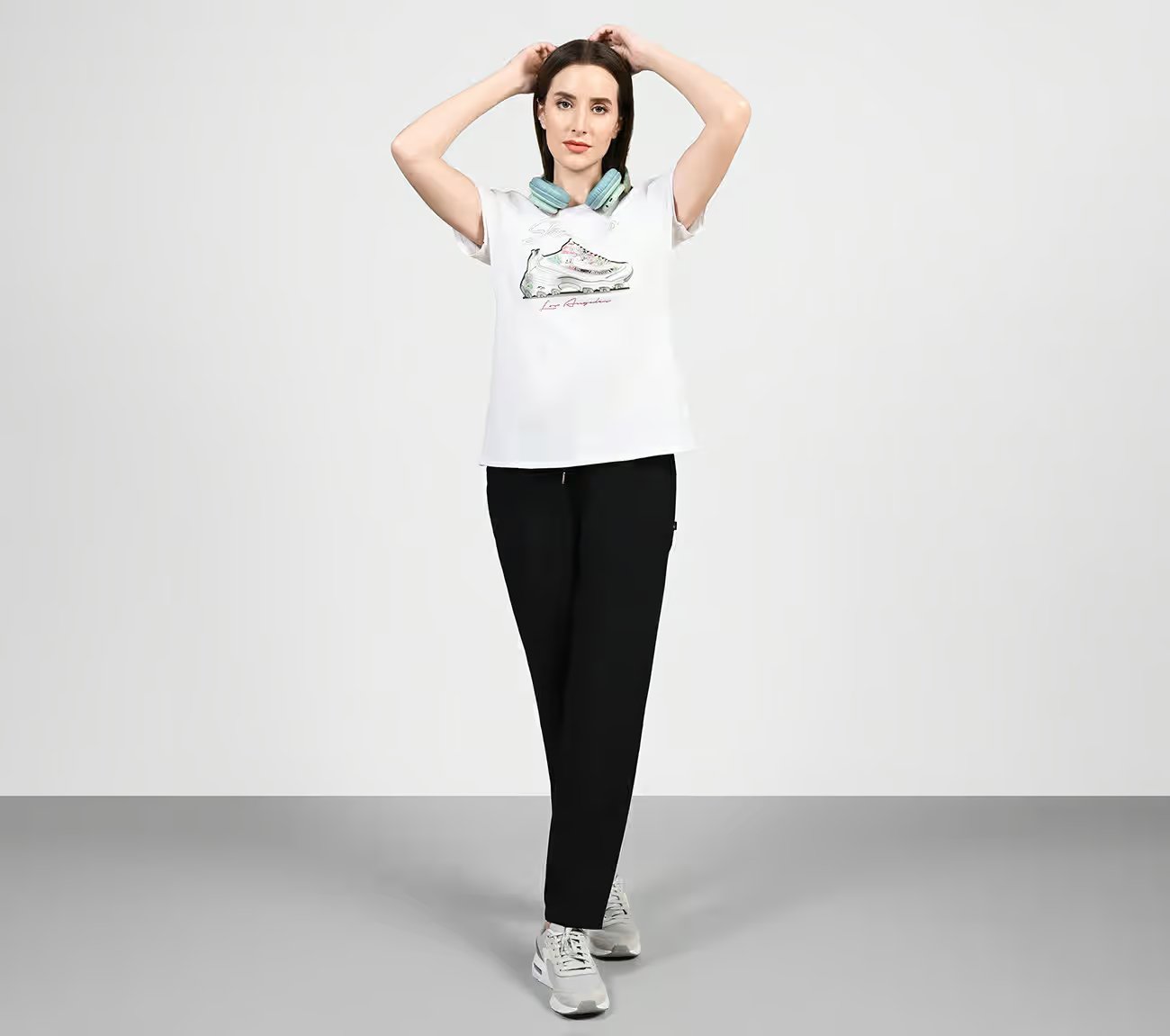 AD SKX SHOE TEE, WWWHITE Apparels Right View