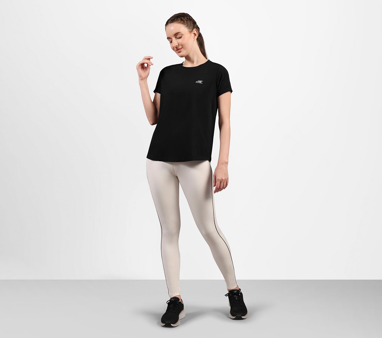PERFORMANCE BOXY FIT T SHIRT, BLACK Apparels Right View