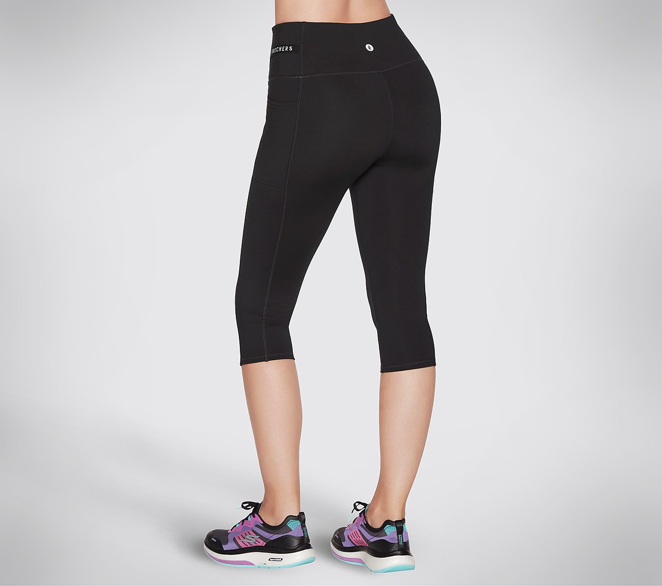 GOSTRETCH CAPRI, BBBBLACK Apparel Top View
