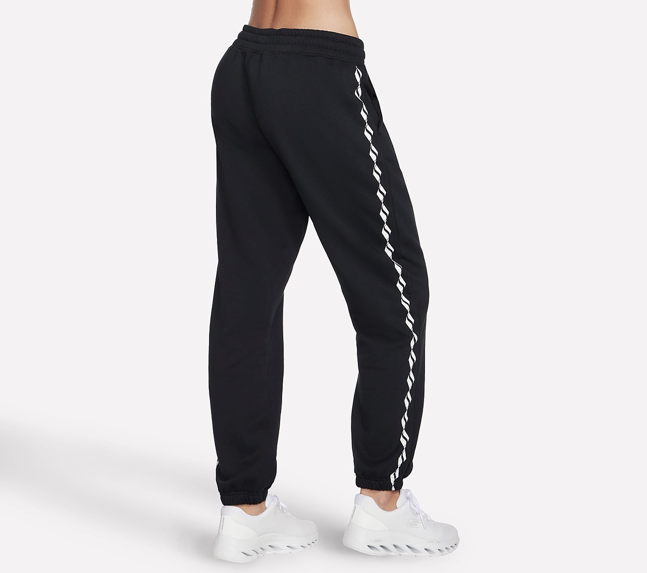 SKECHSWEATS DIAMOND CHAIN JOGGER, BBBBLACK Apparels Top View