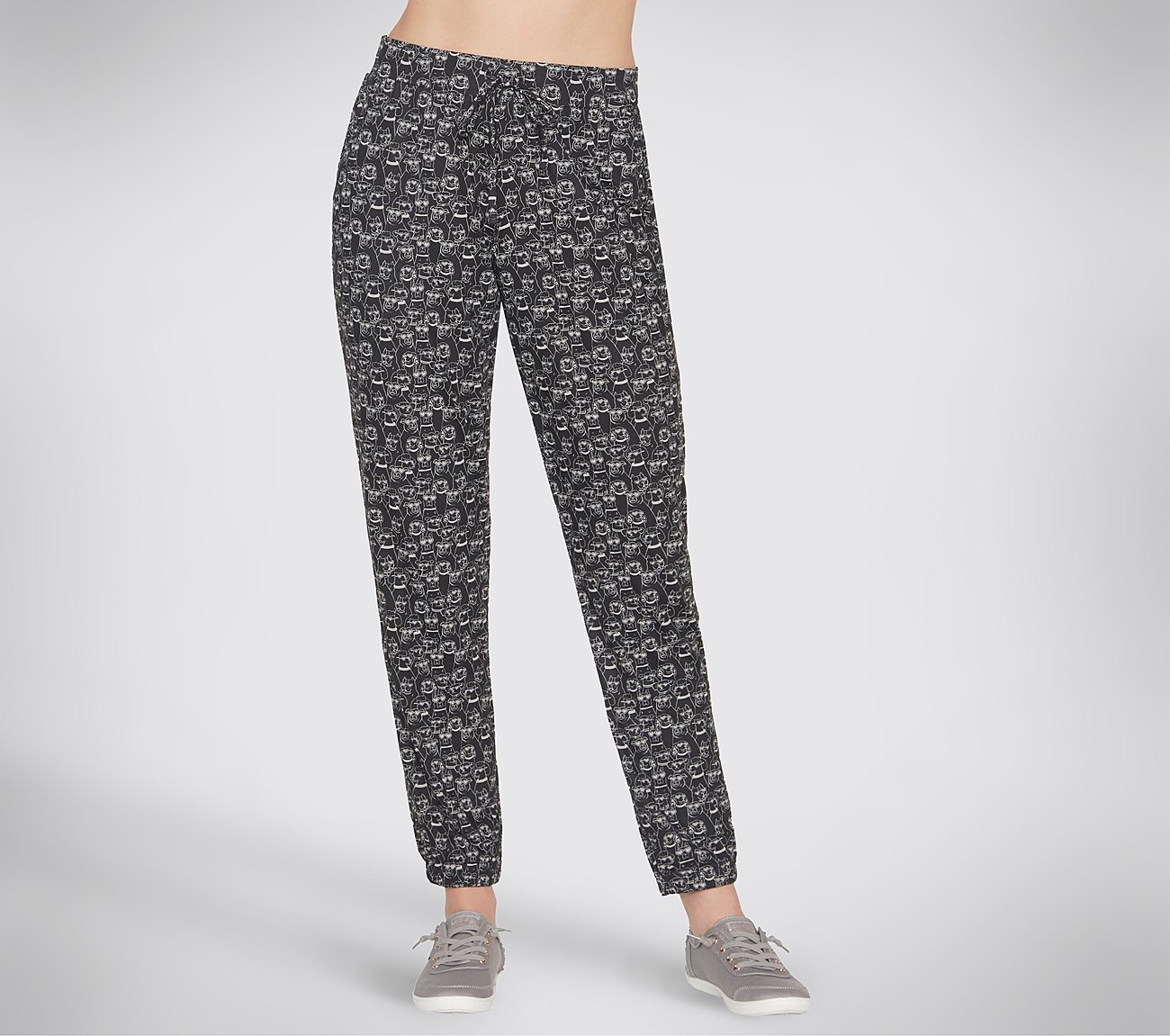 HEART EYES PEACHY PAWS JOGGER, BBBBLACK Apparel Lateral View