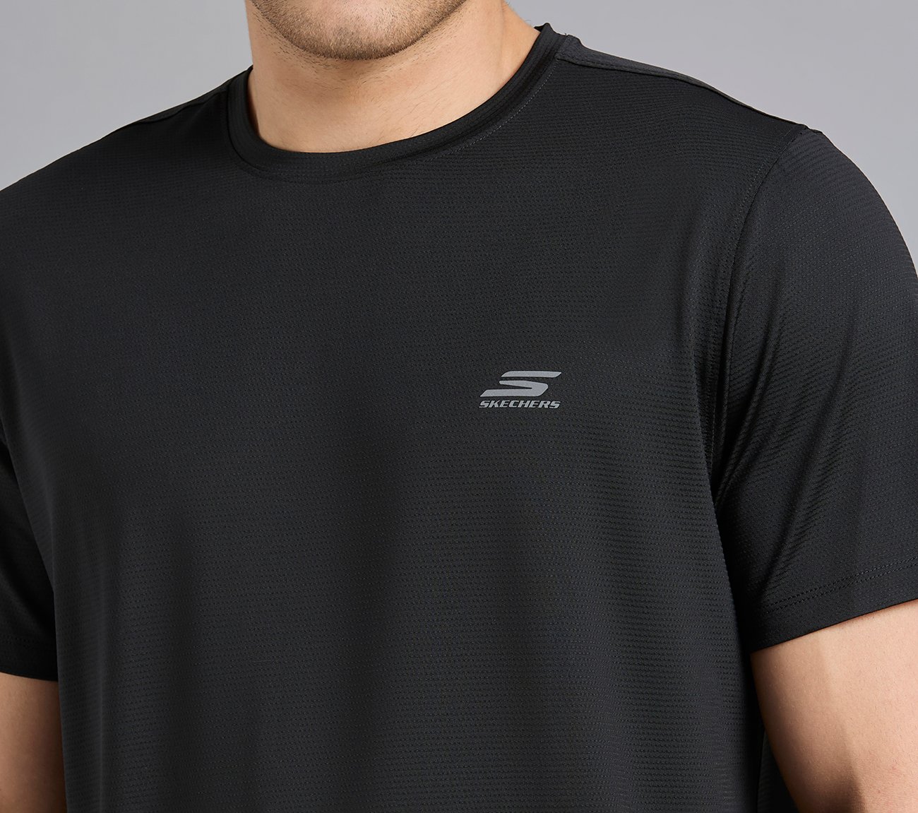 SKECHERS BACK LOGO TEE, BLACK