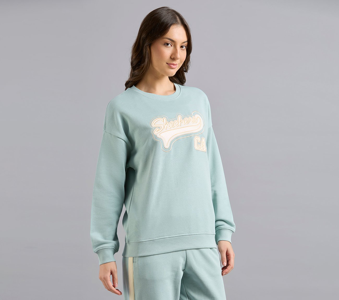 SKECHERS APPLIQUED SWEATSHIRT, OFF WHITE/NAVY Apparels Bottom View