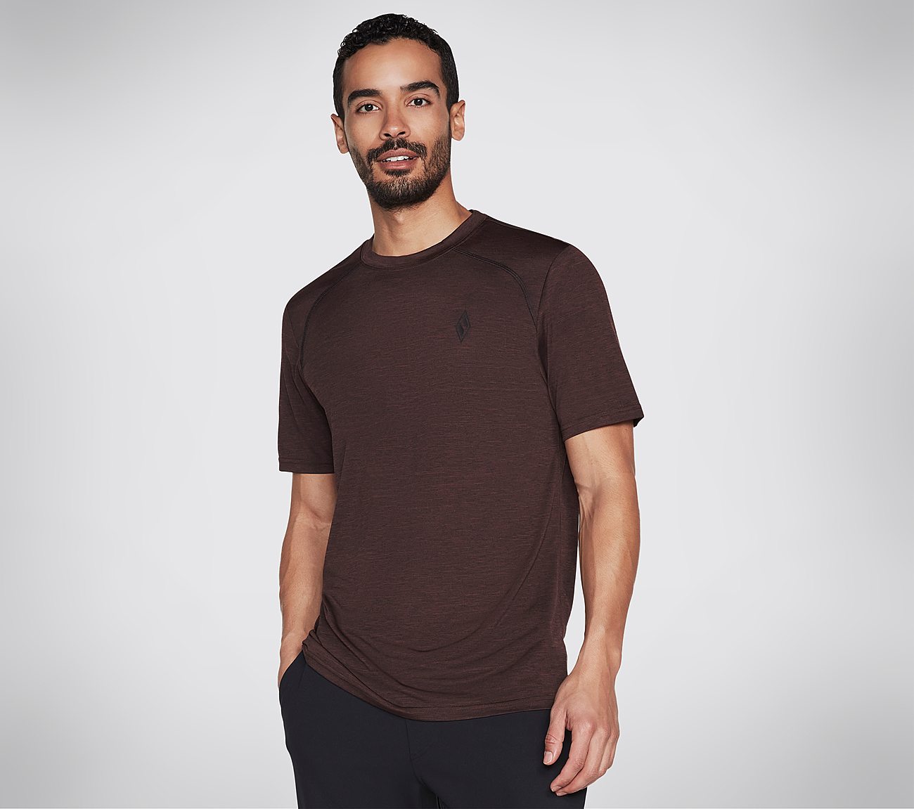 ON THE ROAD TEE, BURGUNDY Apparels Lateral View