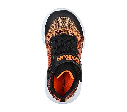 GO RUN 600 - BAXTUX, BLACK/ORANGE Footwear Top View