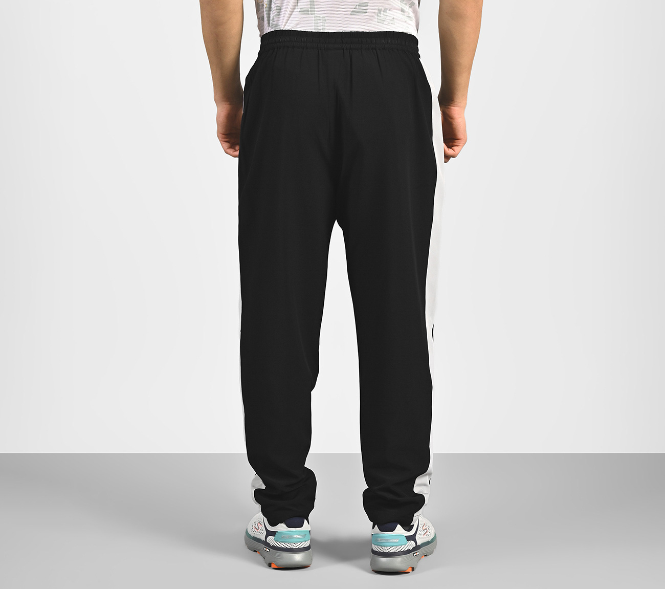 MENS COLORBLOCK TRACK PANT, BLACK Apparel Left View