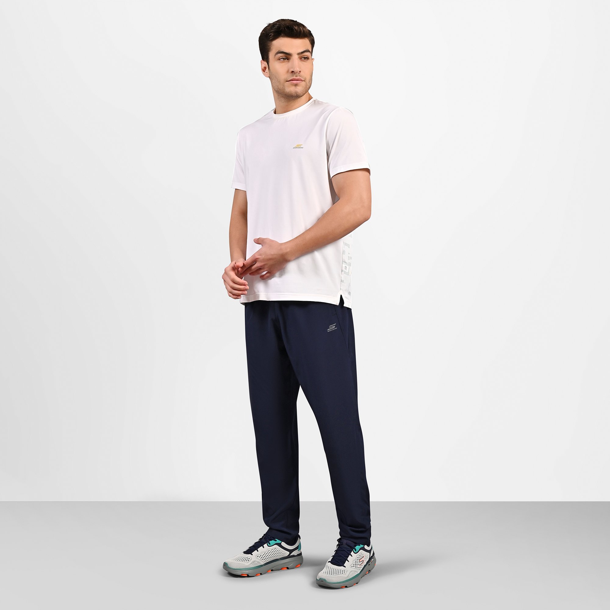 ACTIVE TAPERED PANT, NNNAVY Apparel Right View