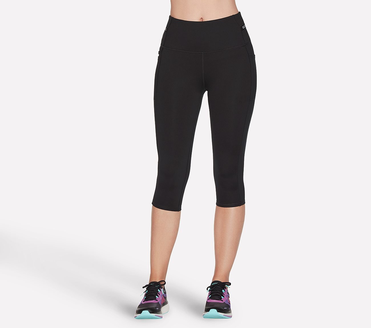 GOSTRETCH CAPRI, BBBBLACK Apparels Lateral View